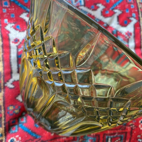 Marquis by Waterford Shelton 8” Bowl. Rare color. - Picture 6 of 14